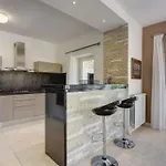 Vila Near Rovinj With Pool And Sea Views Rovinjsko Selo