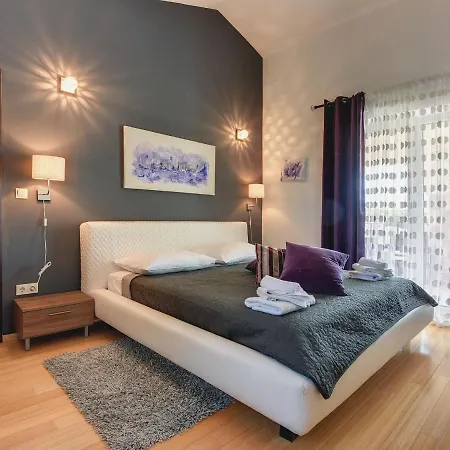 Near Rovinj With Pool And Sea Views 别墅 罗维尼村